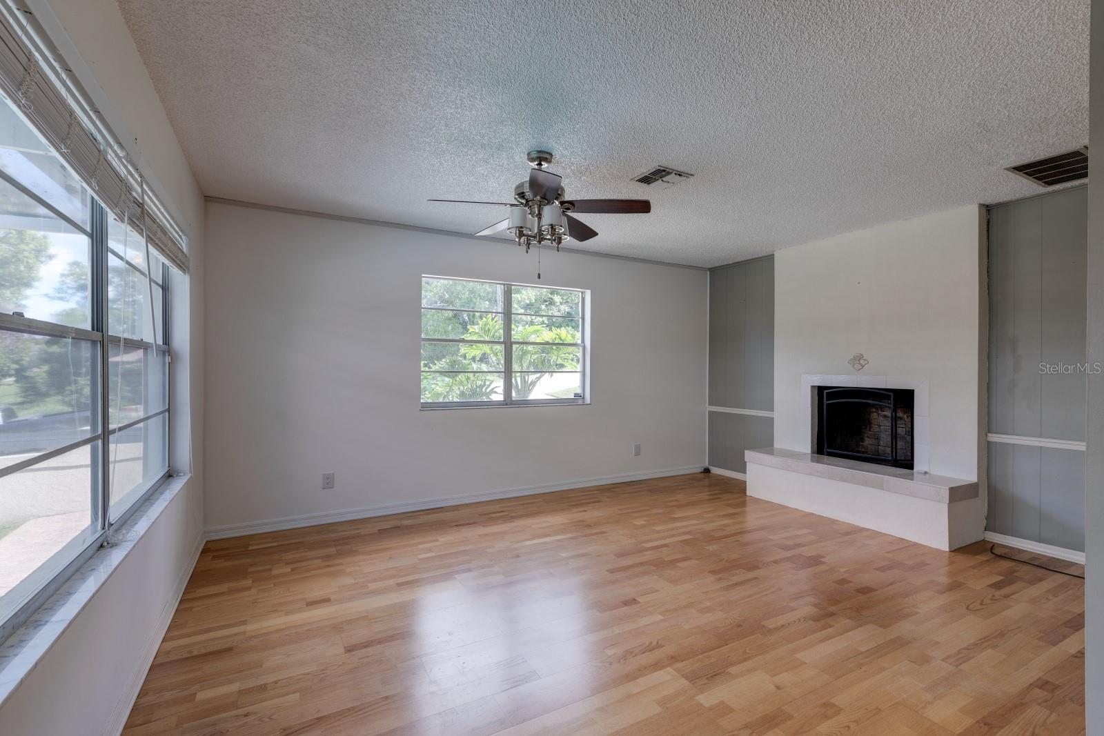 1220 COUNTRY CLUB RD, EUSTIS, FL, 32726