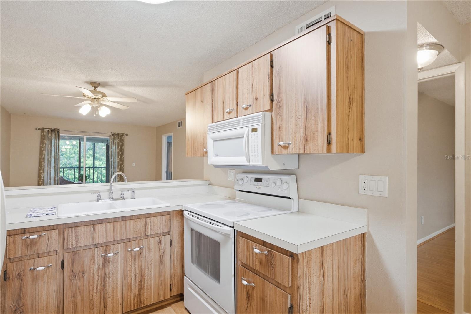 11201 122ND AVE #208, LARGO, FL, 33778