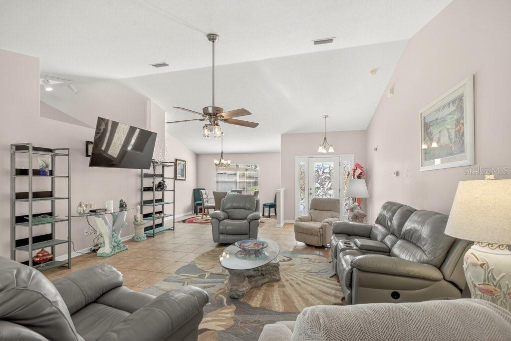 15 LONDONDERRY DR, PALM COAST, FL, 32137