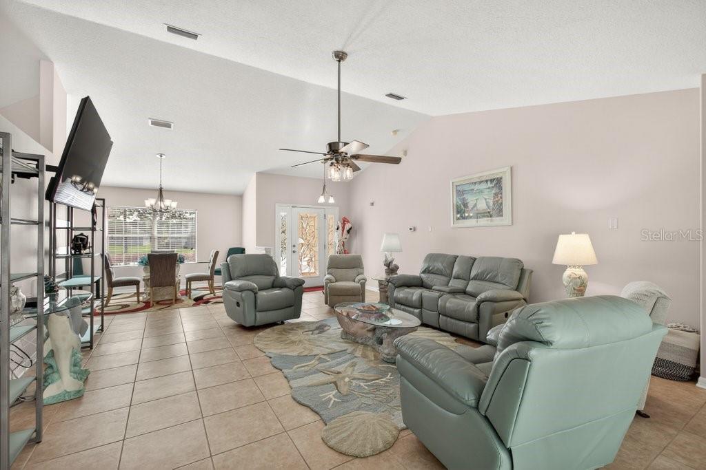 15 LONDONDERRY DR, PALM COAST, FL, 32137