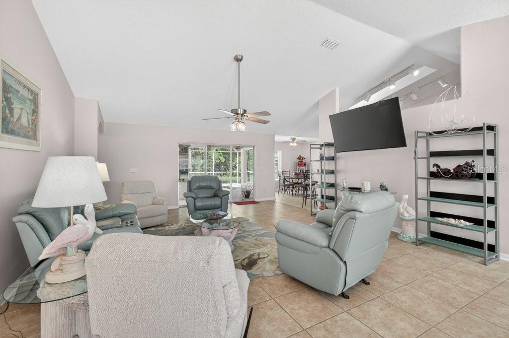 15 LONDONDERRY DR, PALM COAST, FL, 32137