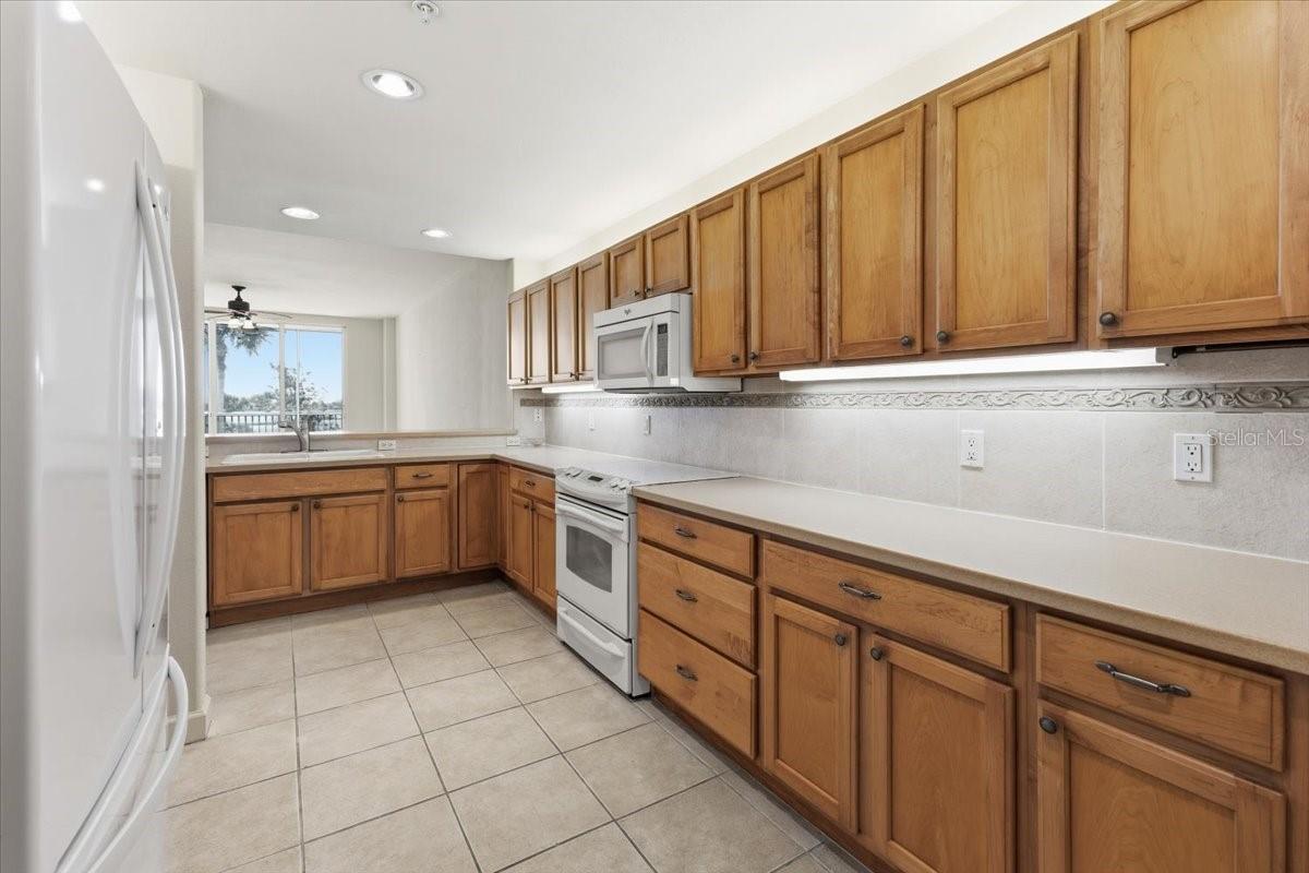 10045 LINKS LN #203, ROTONDA WEST, FL, 33947