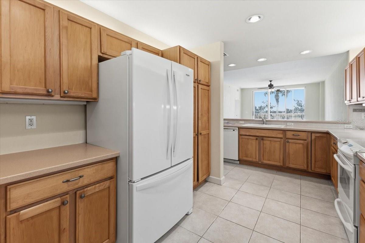 10045 LINKS LN #203, ROTONDA WEST, FL, 33947