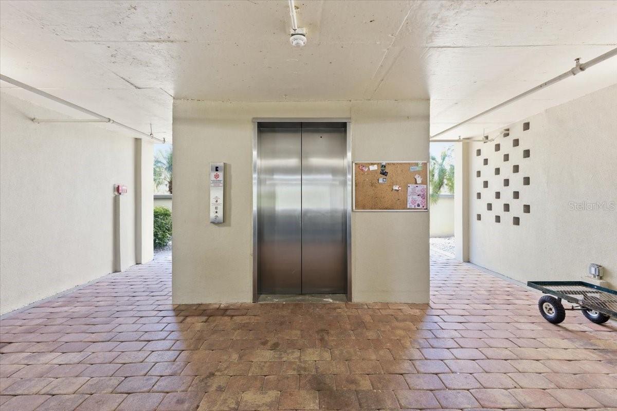 10045 LINKS LN #203, ROTONDA WEST, FL, 33947