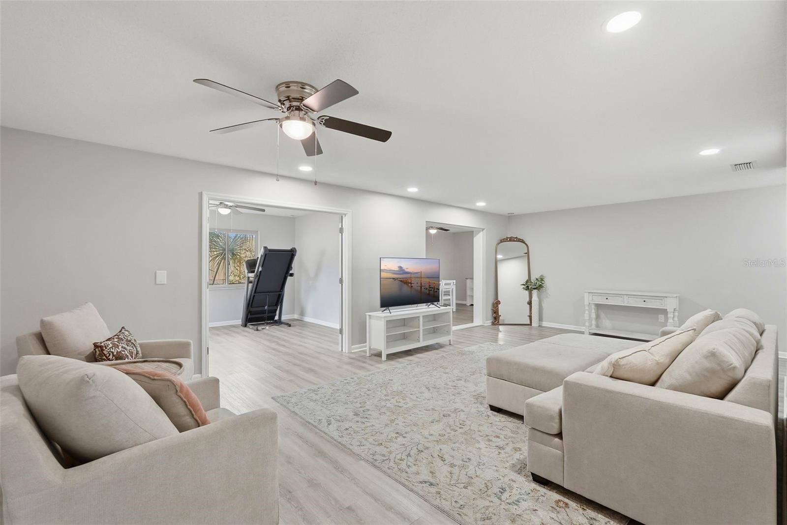 3012 HICKORY DR, LARGO, FL, 33770