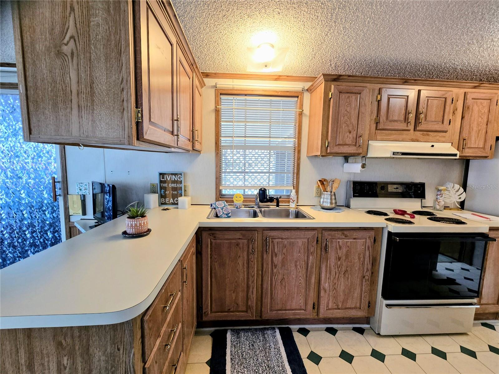 39326 RECESS DR, ZEPHYRHILLS, FL, 33542