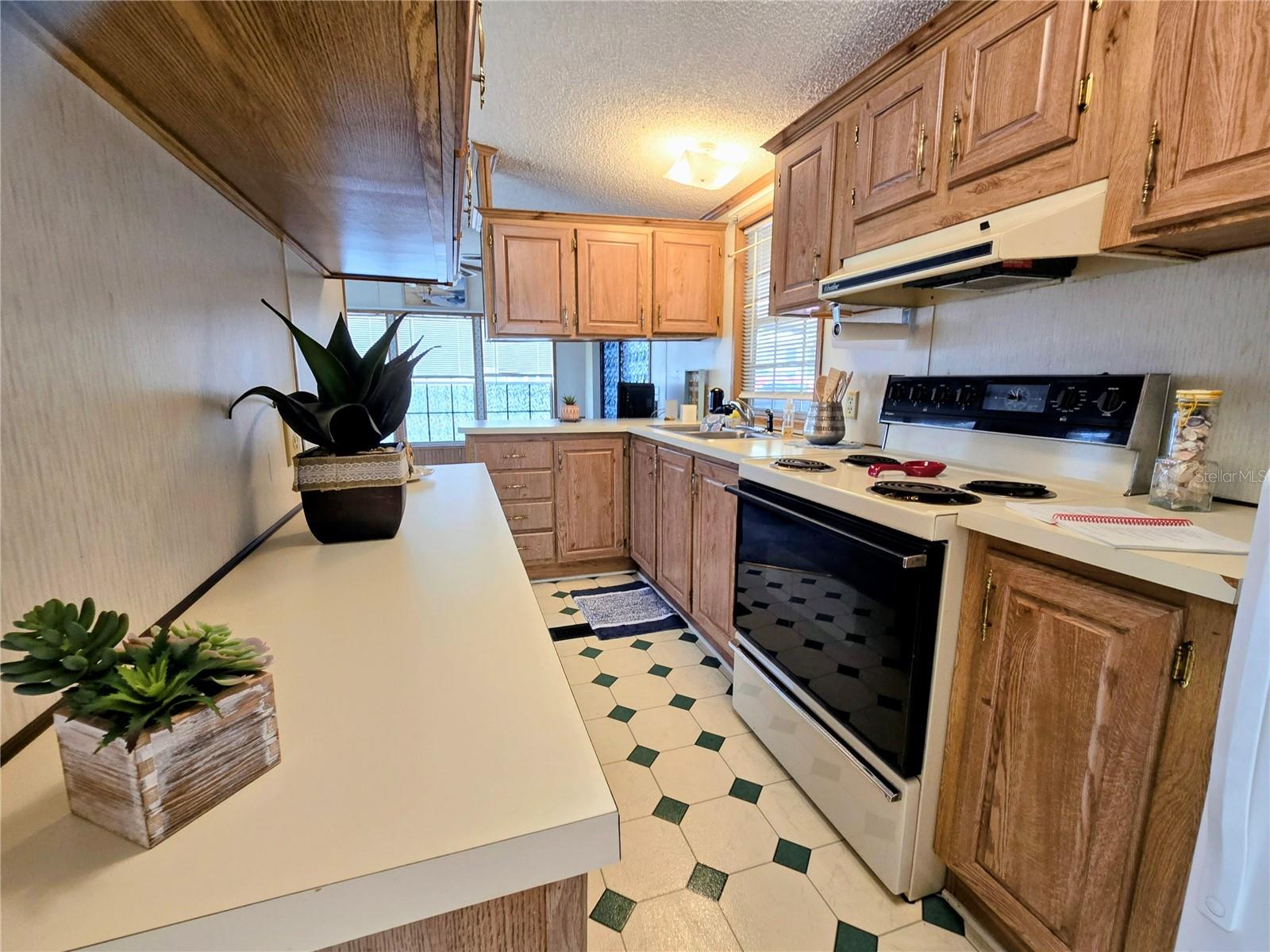 39326 RECESS DR, ZEPHYRHILLS, FL, 33542