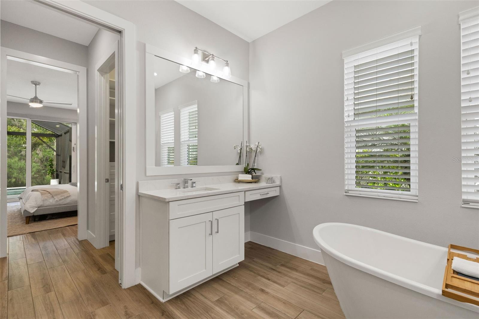 8145 GRANDE SHORES DR, SARASOTA, FL, 34240