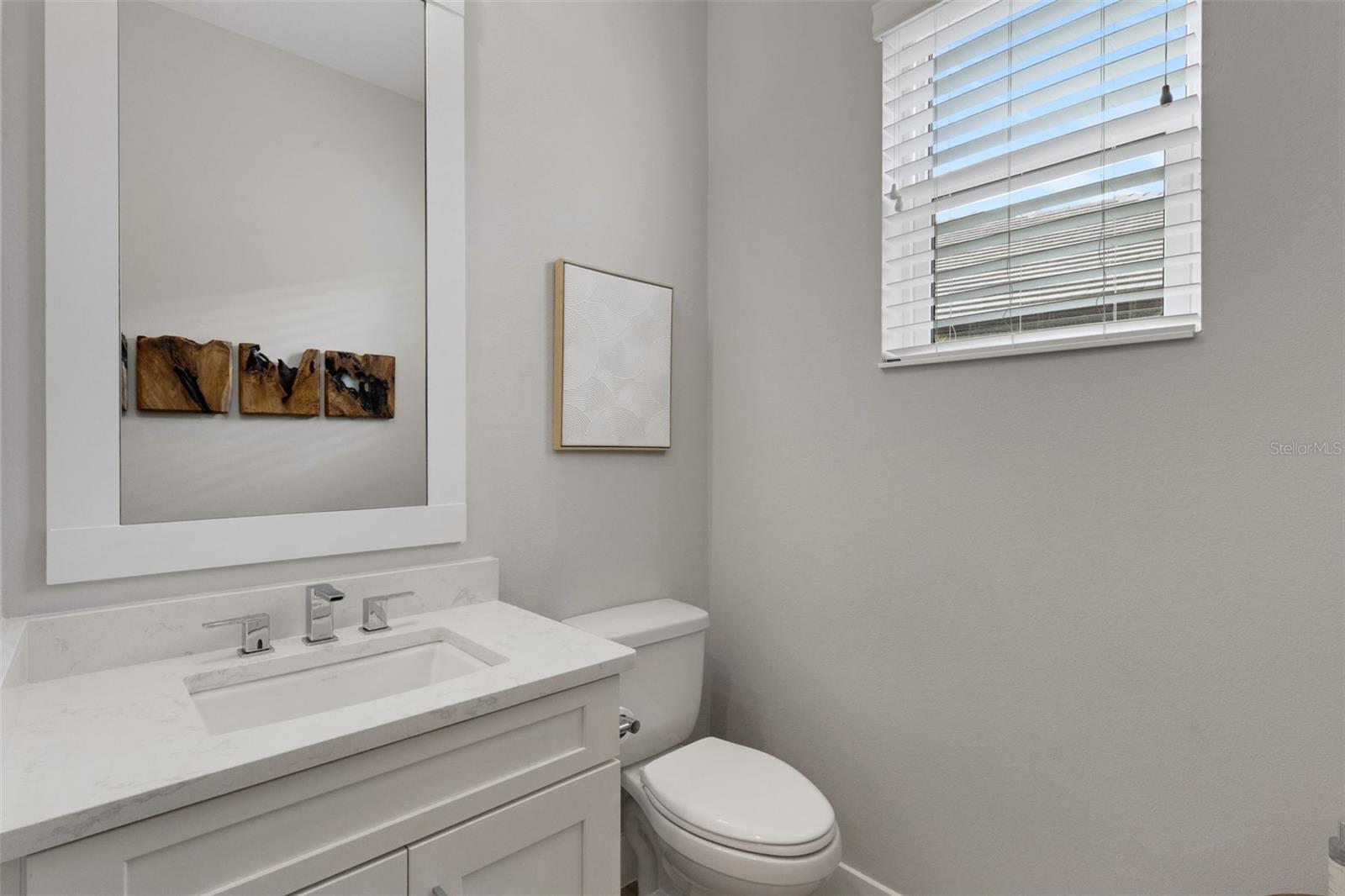 8145 GRANDE SHORES DR, SARASOTA, FL, 34240