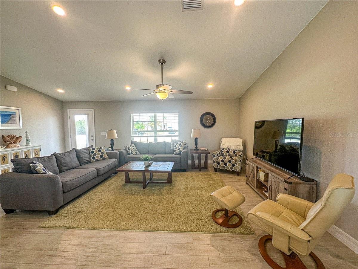 11707 WILLMINGTON BLVD, PORT CHARLOTTE, FL, 33981