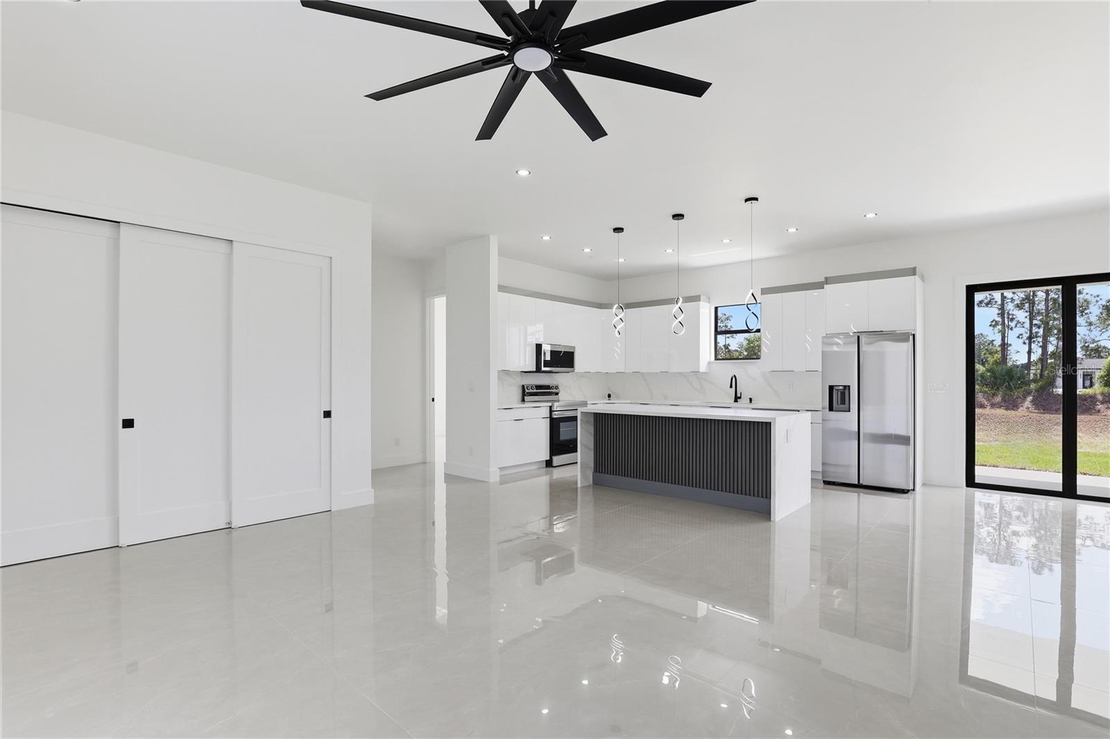 1122 S EDELWEISS ST E, LEHIGH ACRES, FL, 33974