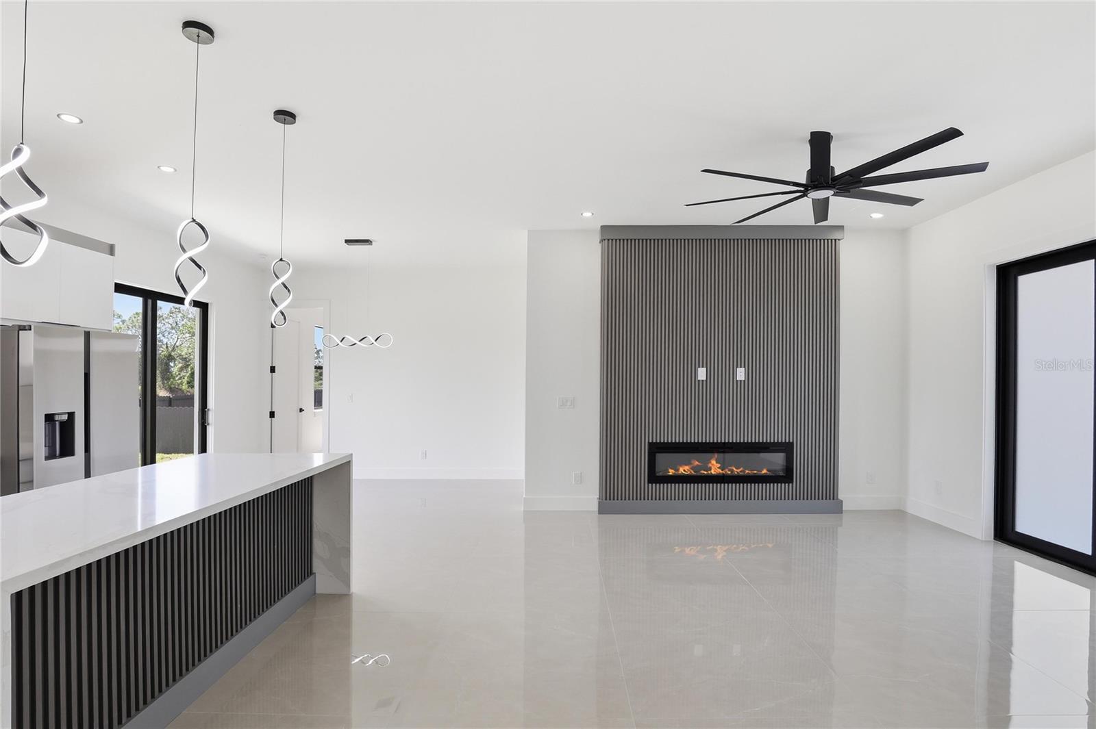1122 S EDELWEISS ST E, LEHIGH ACRES, FL, 33974