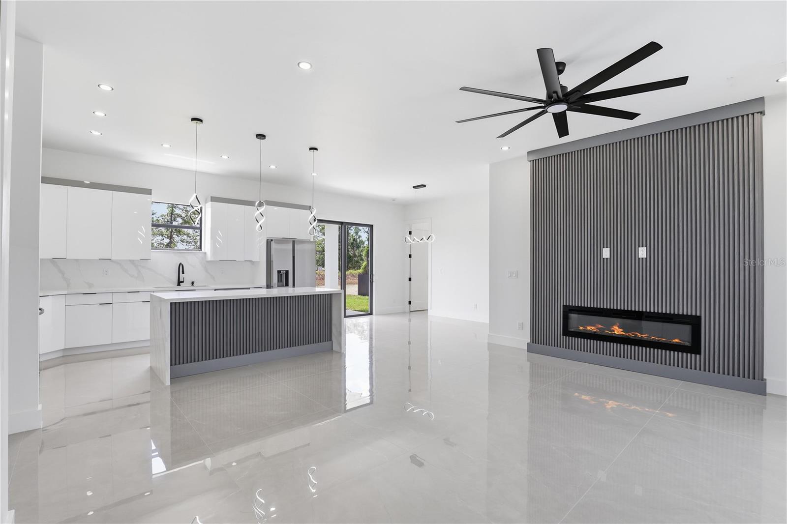 1122 S EDELWEISS ST E, LEHIGH ACRES, FL, 33974
