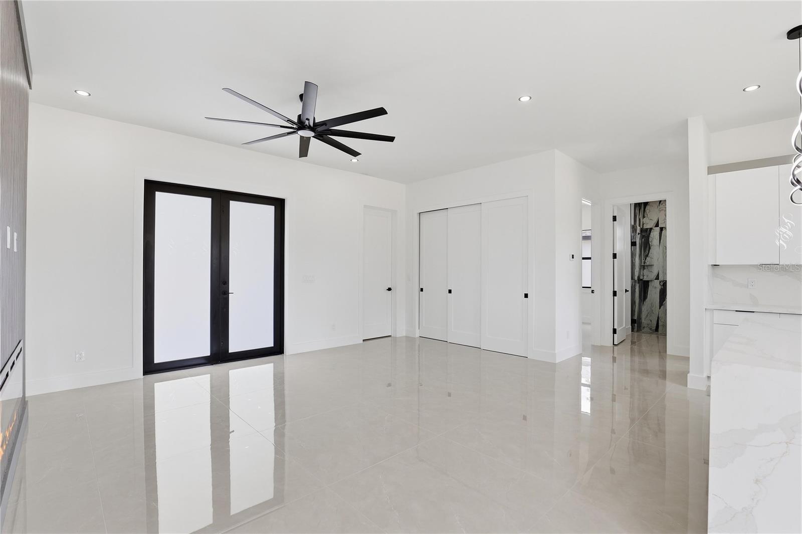 1122 S EDELWEISS ST E, LEHIGH ACRES, FL, 33974