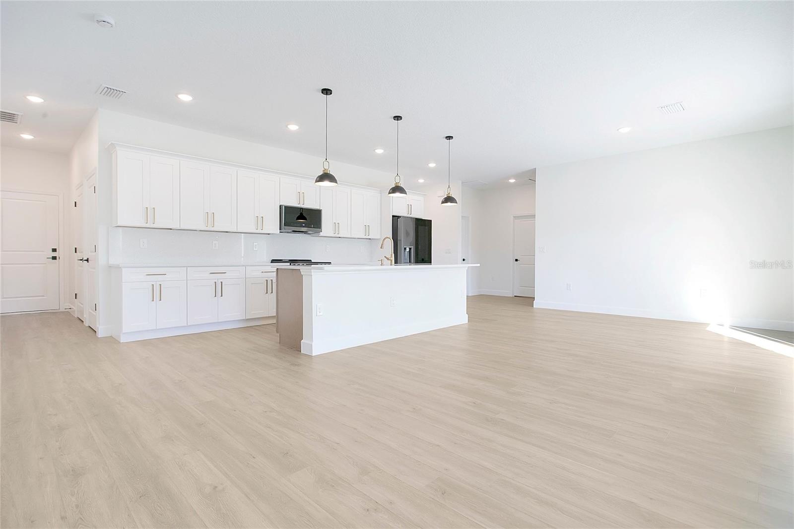 469 MARION OAKS LN, OCALA, FL, 34473