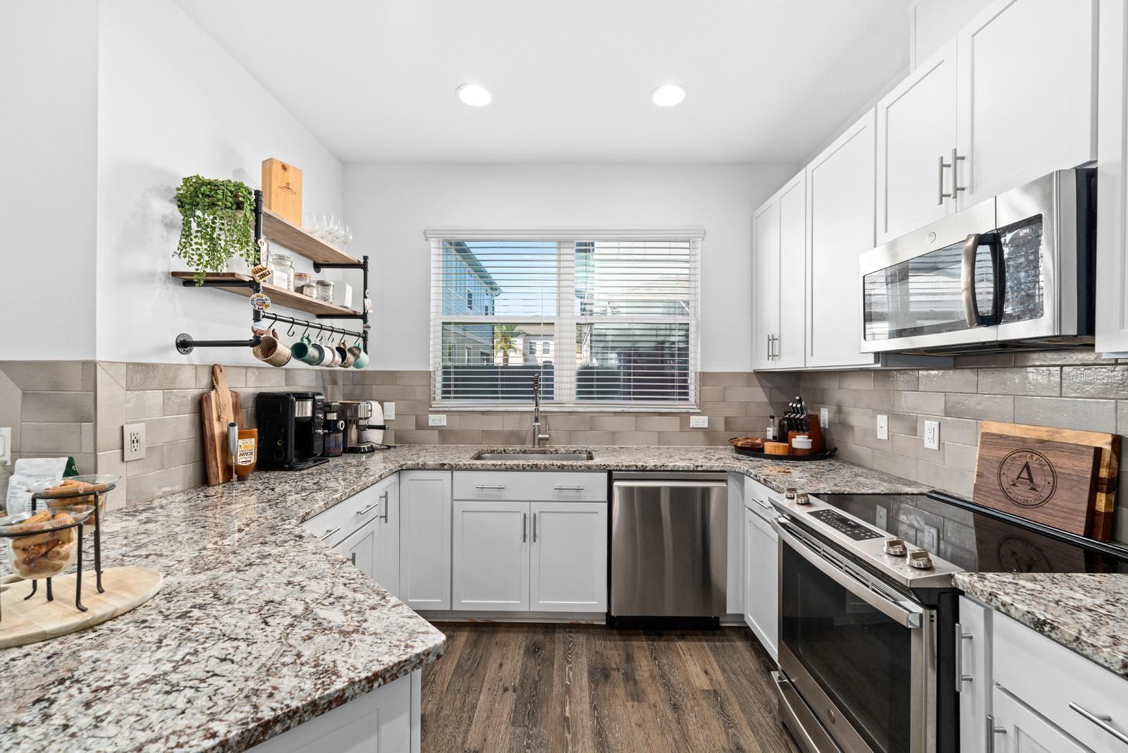 2444 FOGGY CREEK CIR, CLEARWATER, FL, 33764