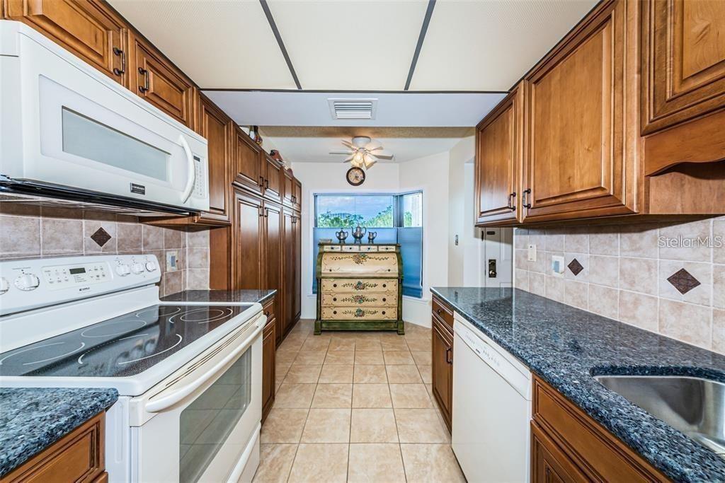 1324 PASADENA AVE S #205, SOUTH PASADENA, FL, 33707