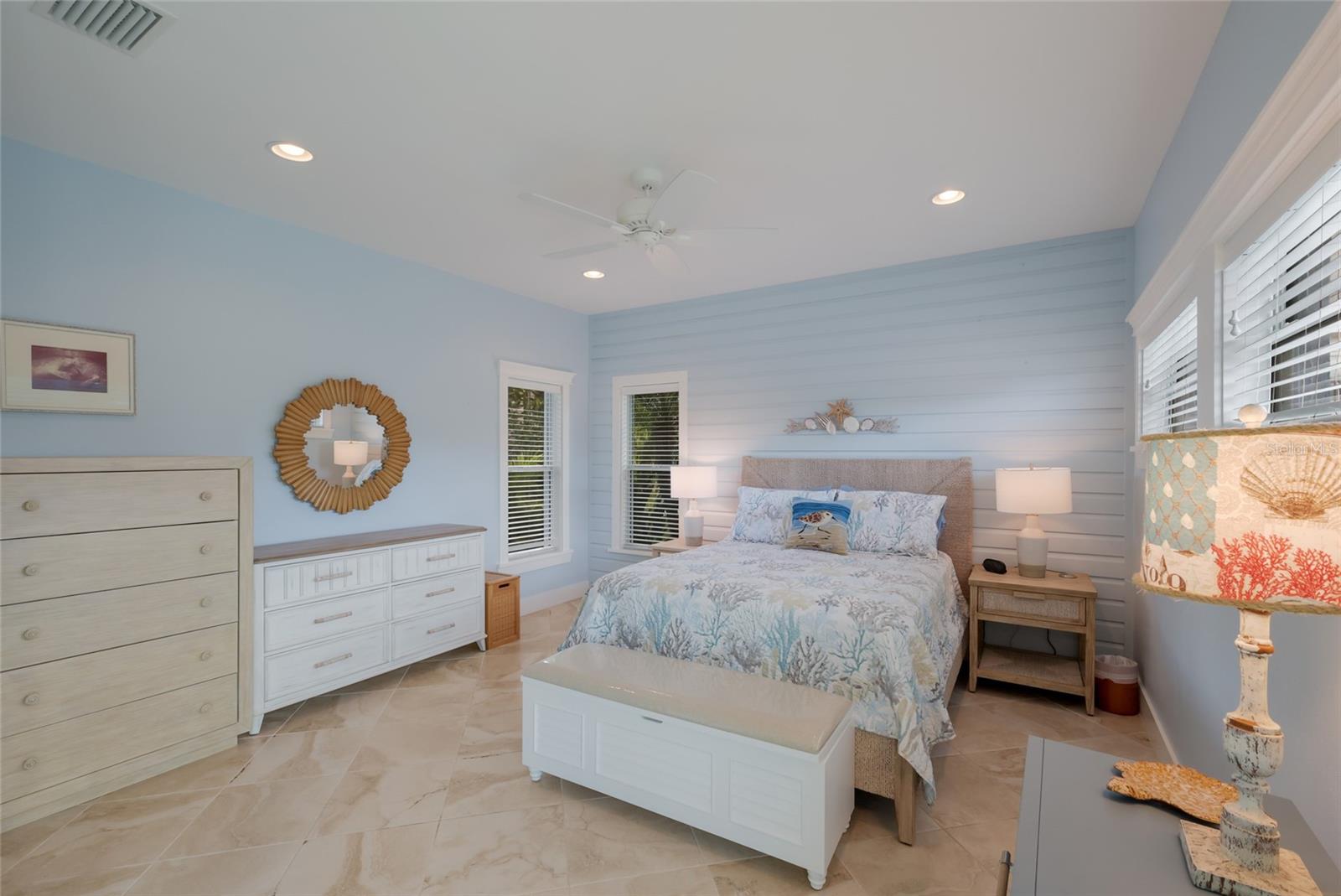 5701 CARISSA ST, HOLMES BEACH, FL, 34217