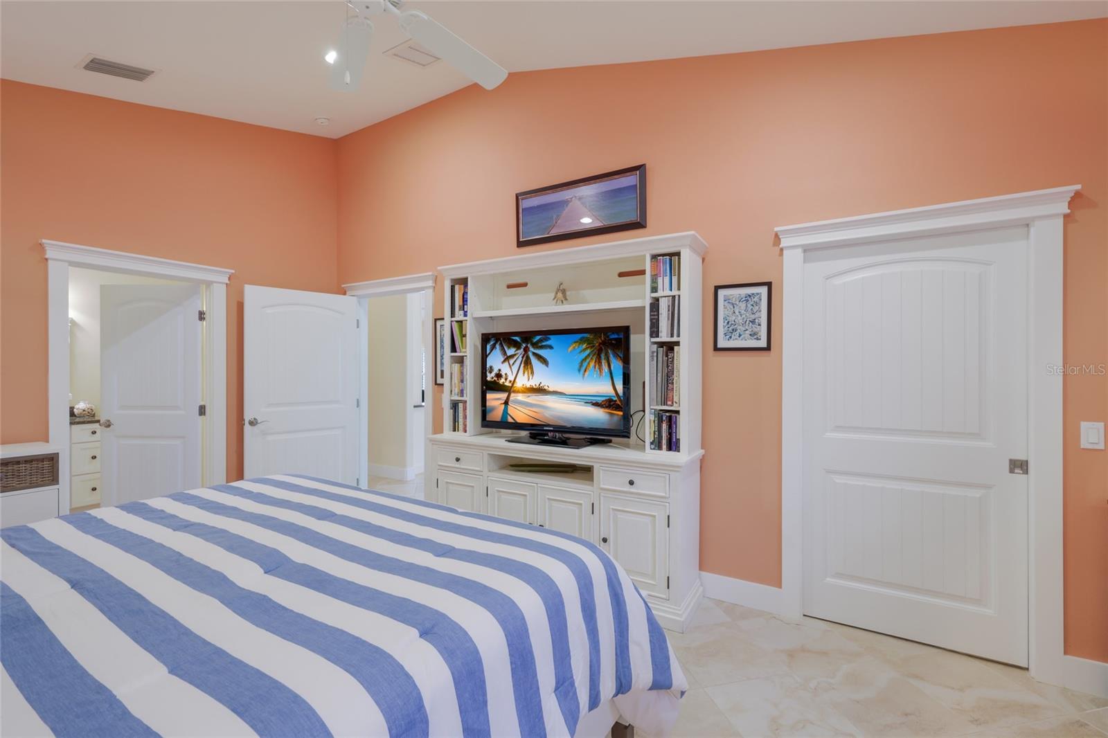 5701 CARISSA ST, HOLMES BEACH, FL, 34217