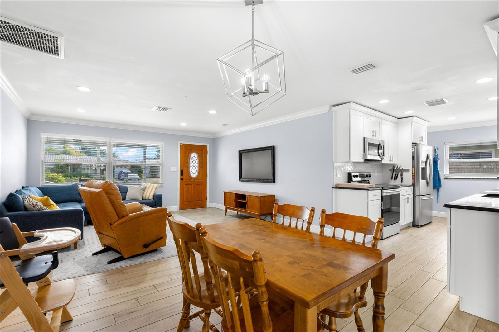 2376 FOREST DR, CLEARWATER, FL, 33763