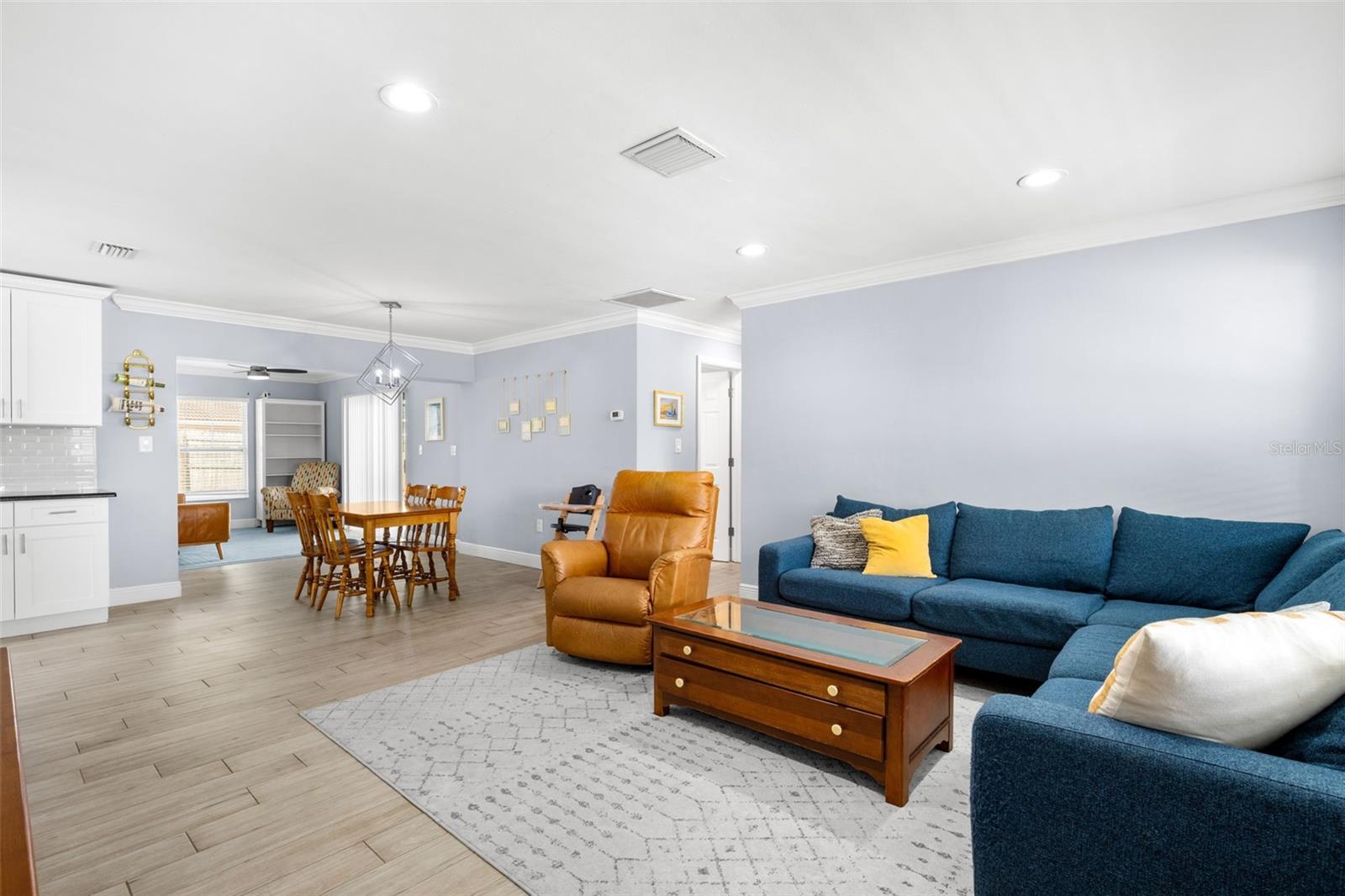 2376 FOREST DR, CLEARWATER, FL, 33763