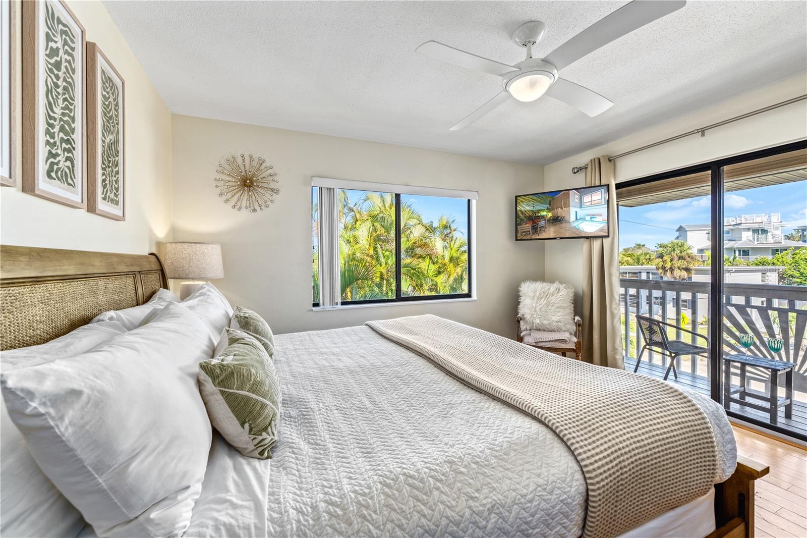 312 CANAL RD, SARASOTA, FL, 34242