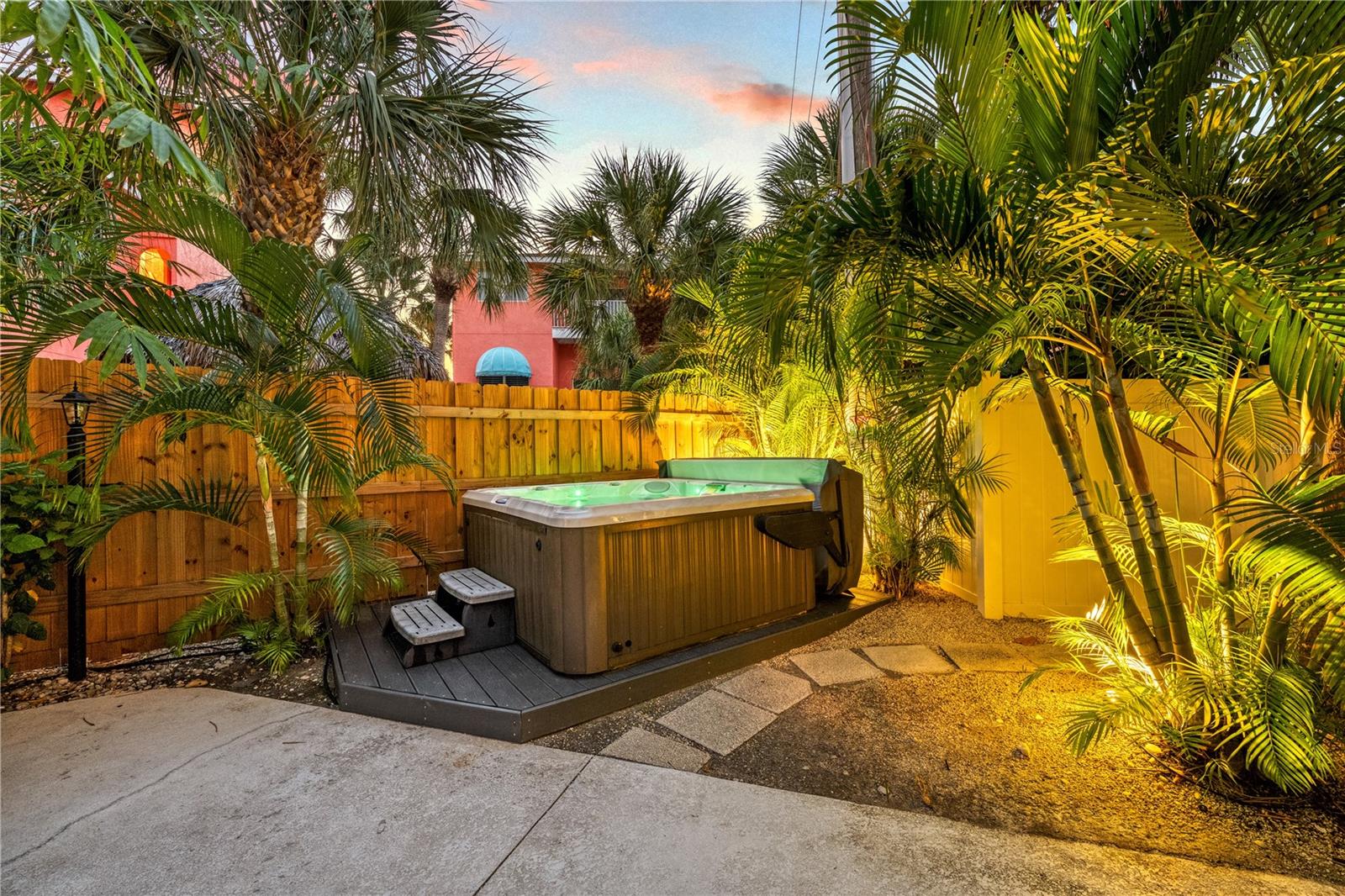 312 CANAL RD, SARASOTA, FL, 34242