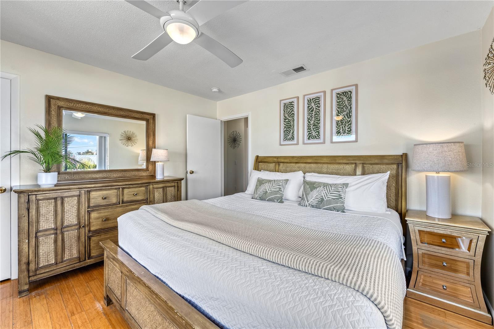 312 CANAL RD, SARASOTA, FL, 34242