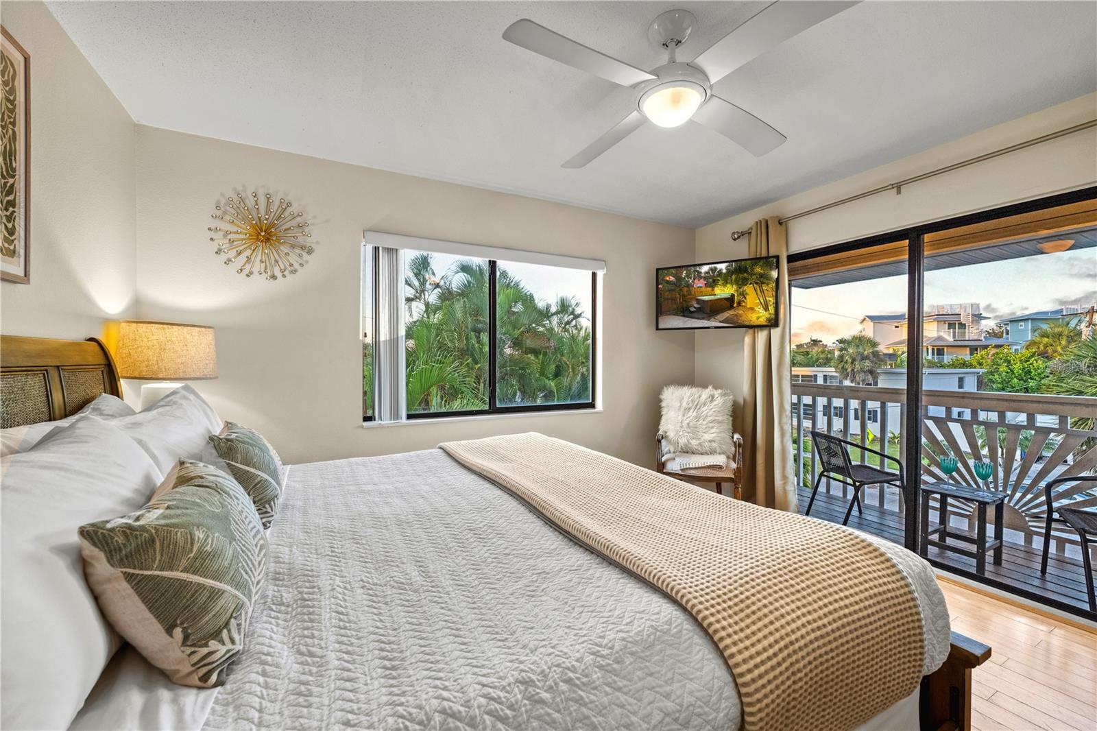 312 CANAL RD, SARASOTA, FL, 34242