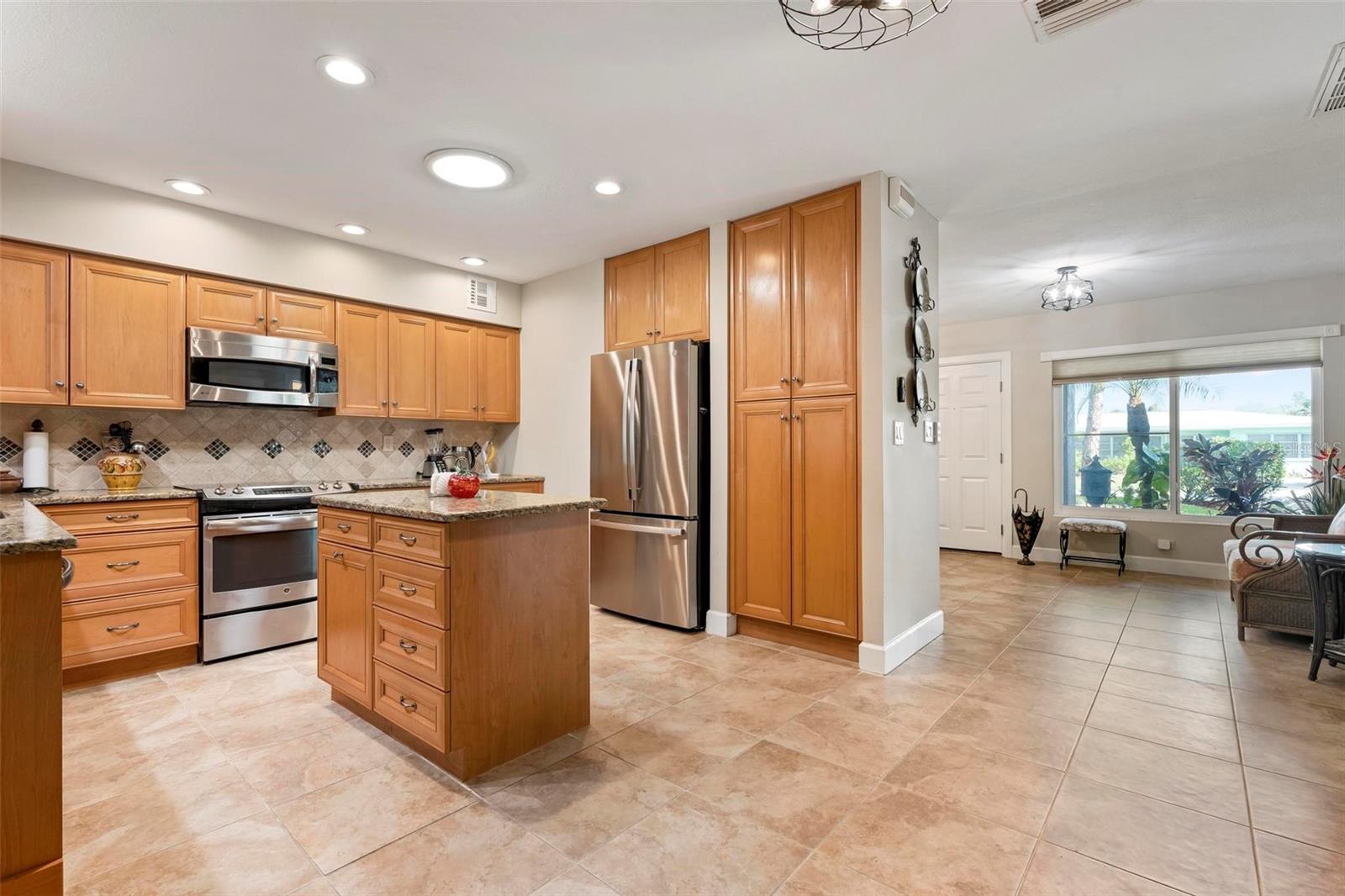 104 ALBA ST W, VENICE, FL, 34285