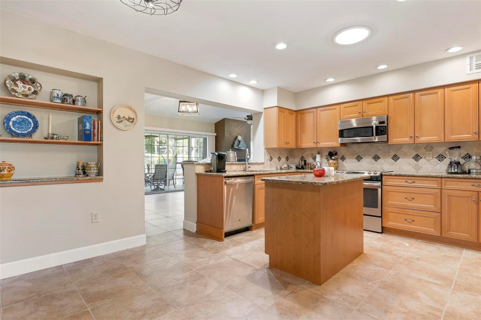 104 ALBA ST W, VENICE, FL, 34285