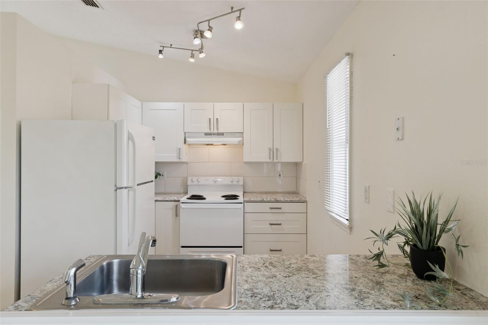 212 RIDGECREST LOOP, MINNEOLA, FL, 34715