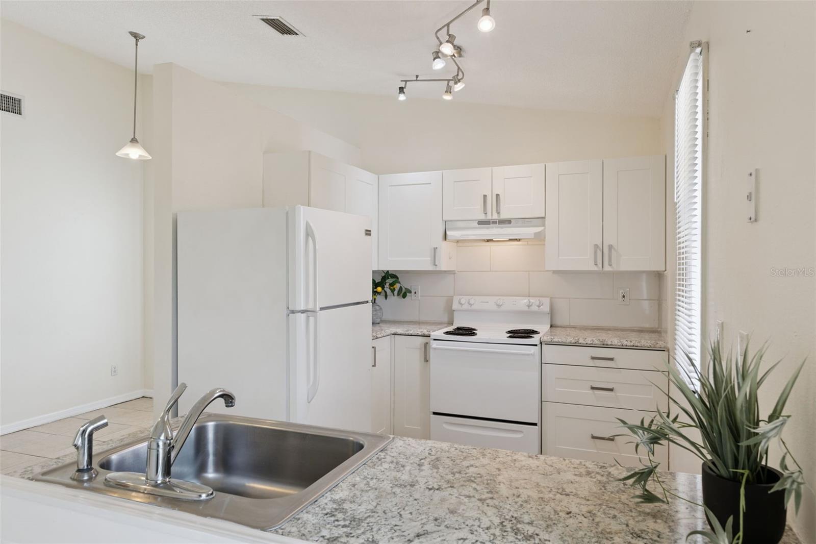 212 RIDGECREST LOOP, MINNEOLA, FL, 34715