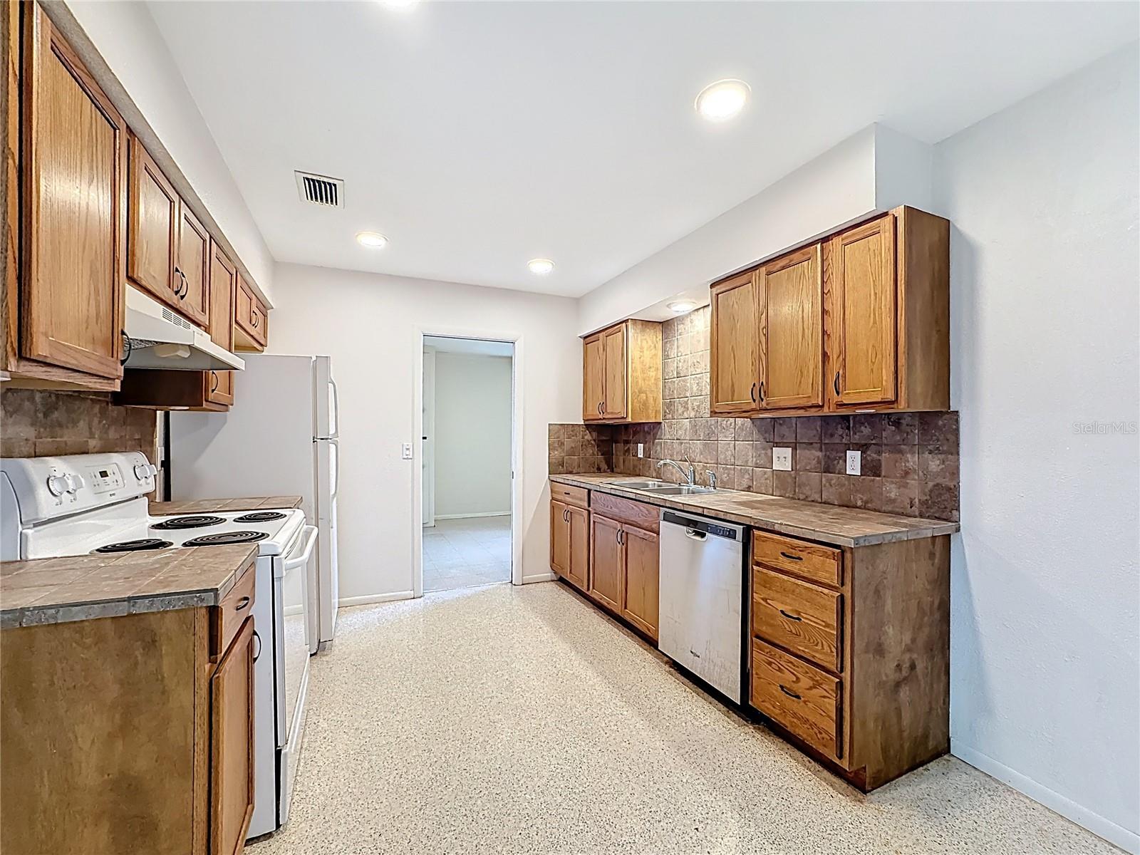 5803 21ST ST W, BRADENTON, FL, 34207