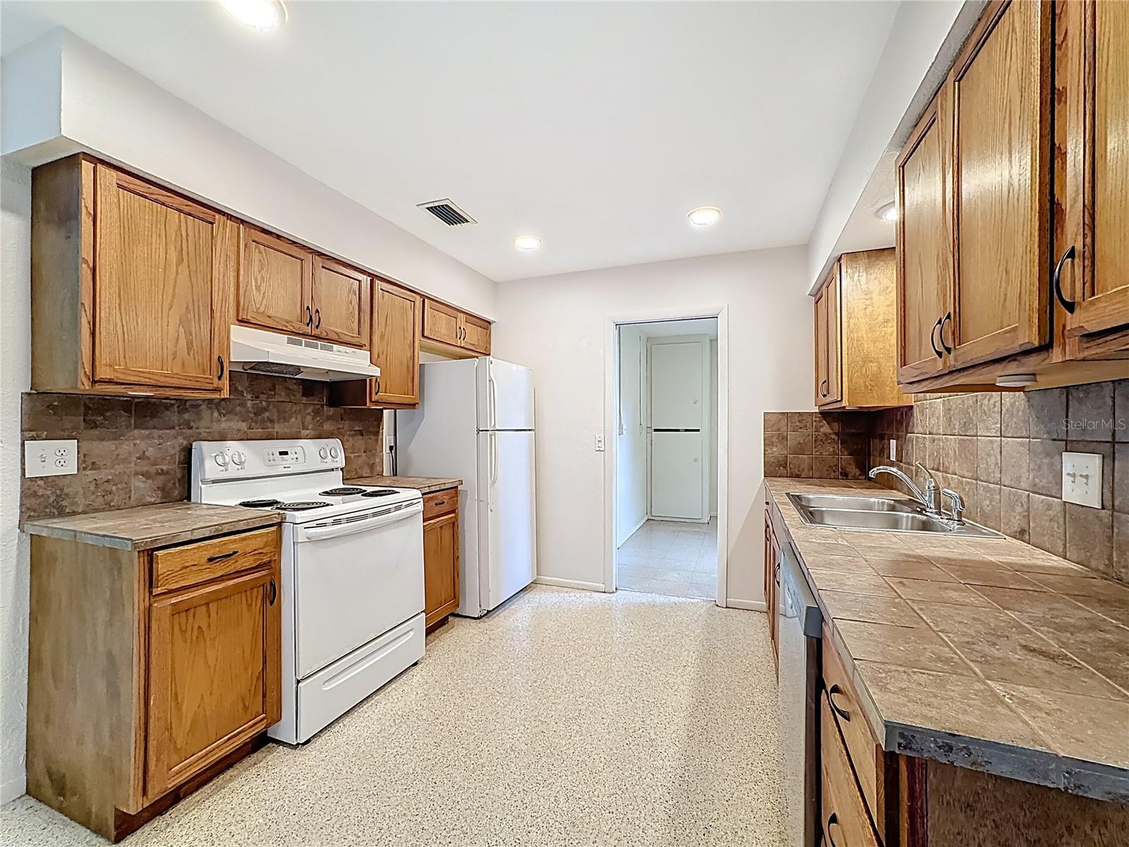 5803 21ST ST W, BRADENTON, FL, 34207