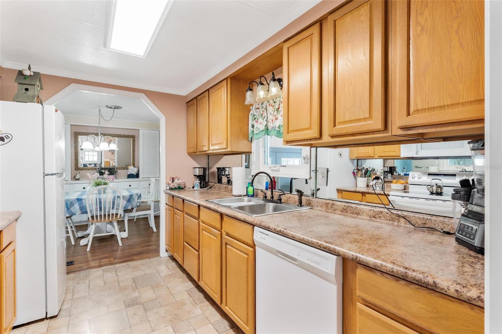 2470 KAREN DR, MOUNT DORA, FL, 32757