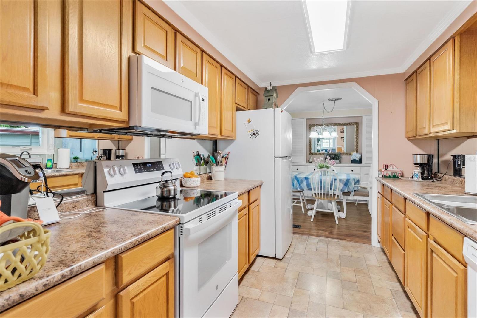 2470 KAREN DR, MOUNT DORA, FL, 32757