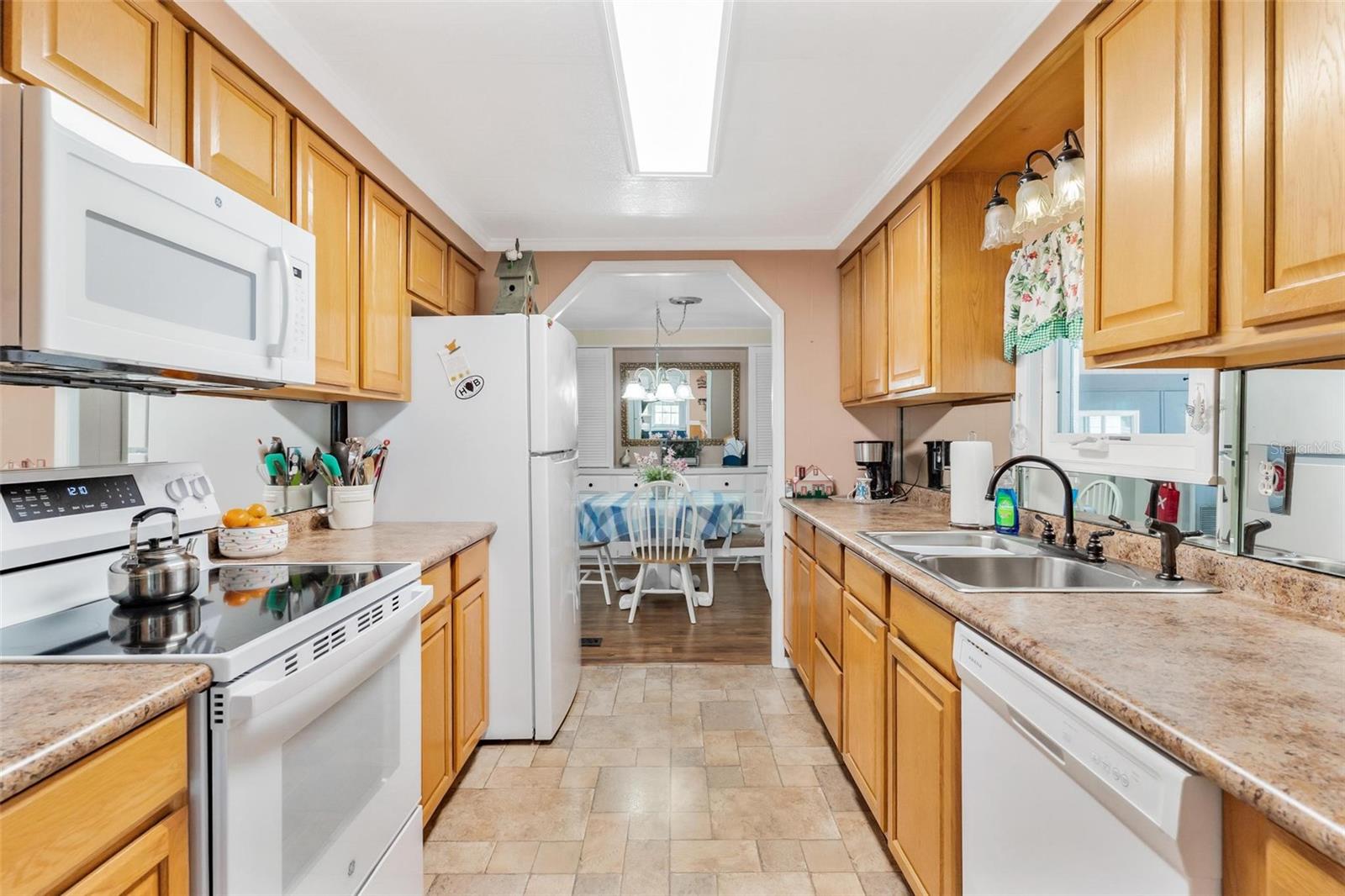 2470 KAREN DR, MOUNT DORA, FL, 32757