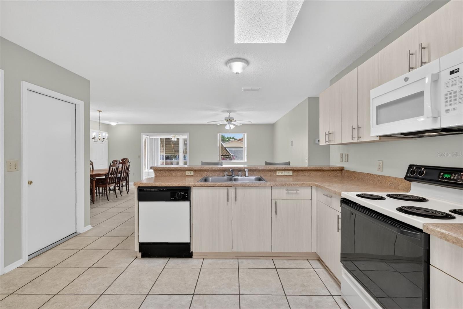 2149 ESCOBAR AVE, THE VILLAGES, FL, 32159