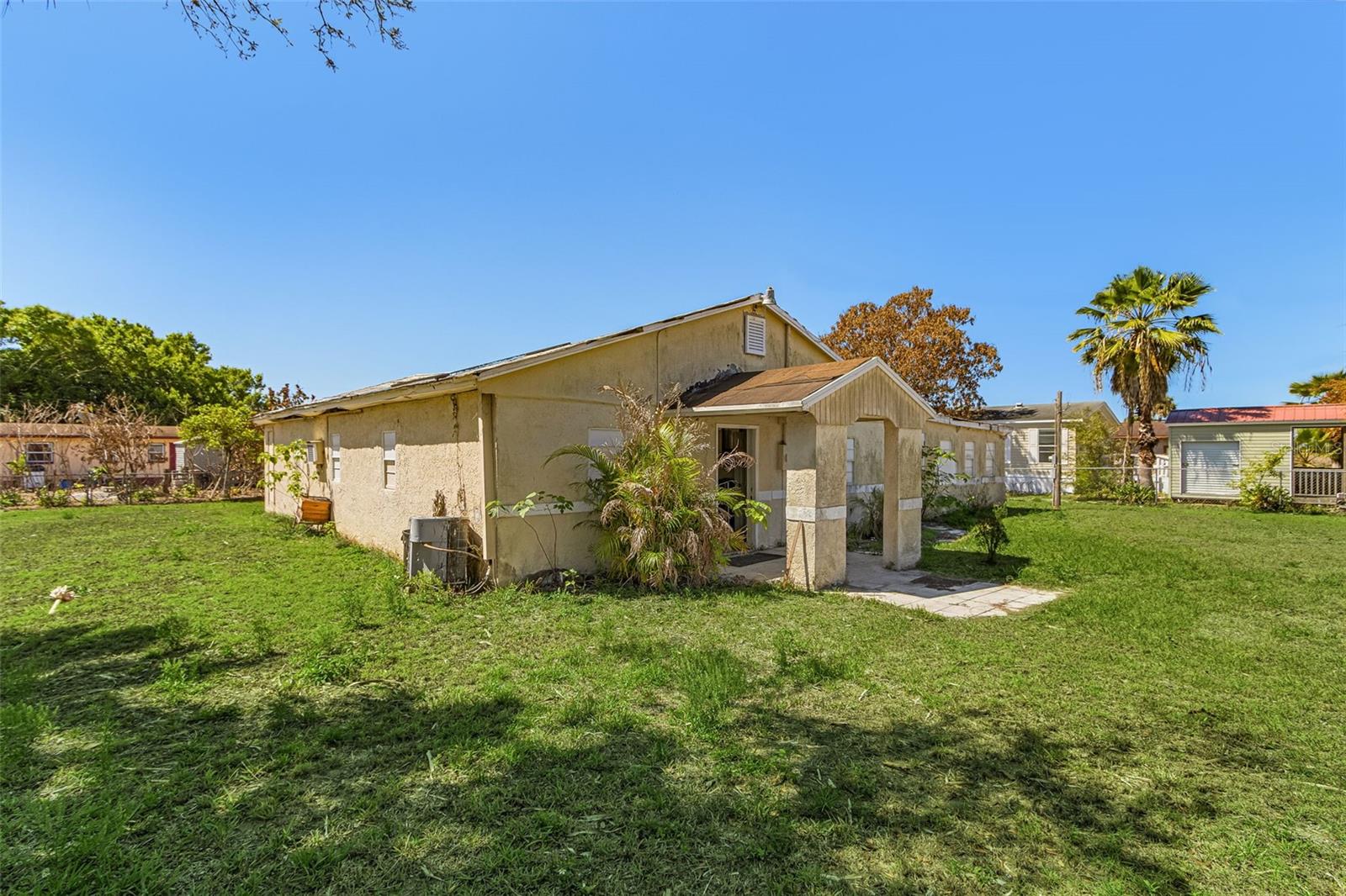 23090 RAILROAD AVE, ALVA, FL, 33920