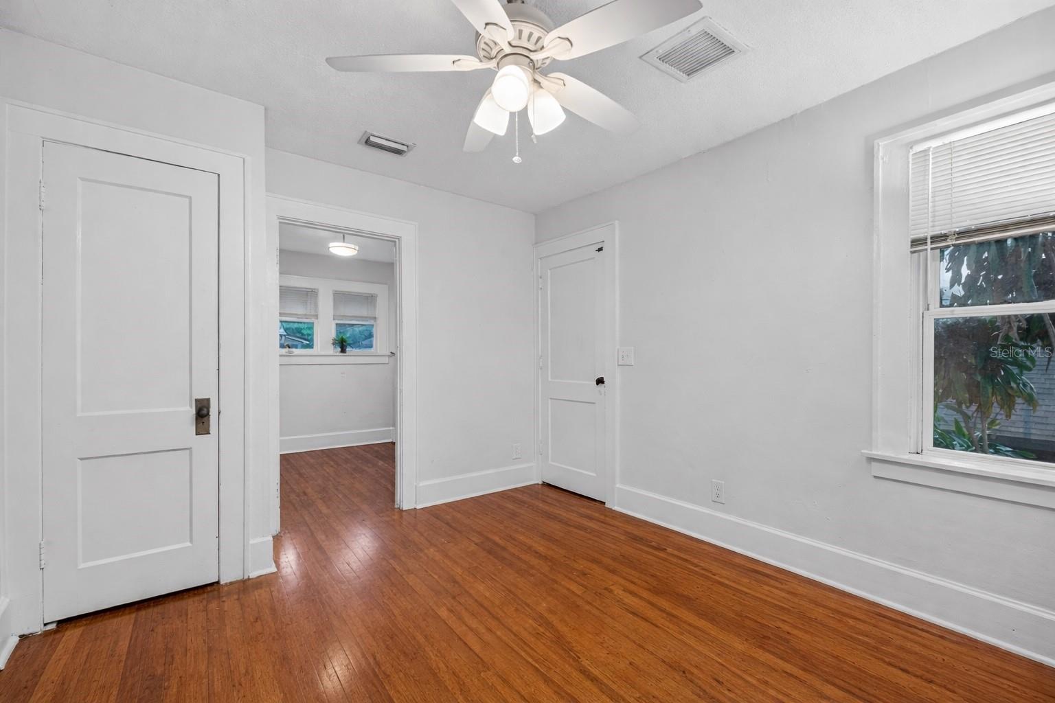 540 1/2 7TH AVE N, ST PETERSBURG, FL, 33701