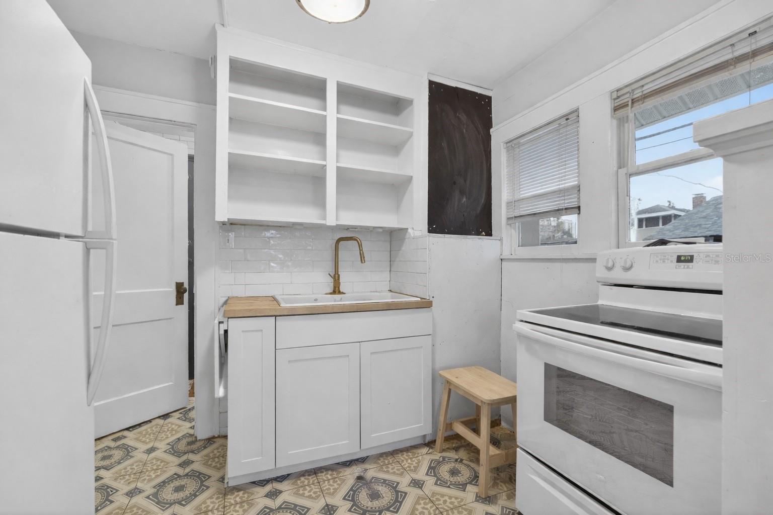 540 1/2 7TH AVE N, ST PETERSBURG, FL, 33701