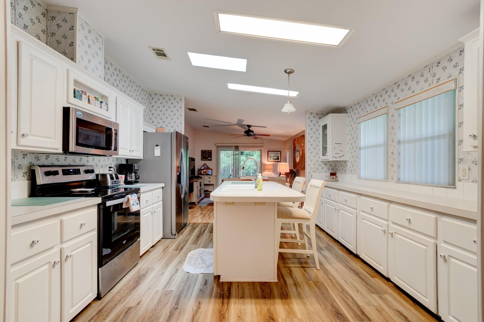 387 MARSH LANDING LOOP, OAK HILL, FL, 32759