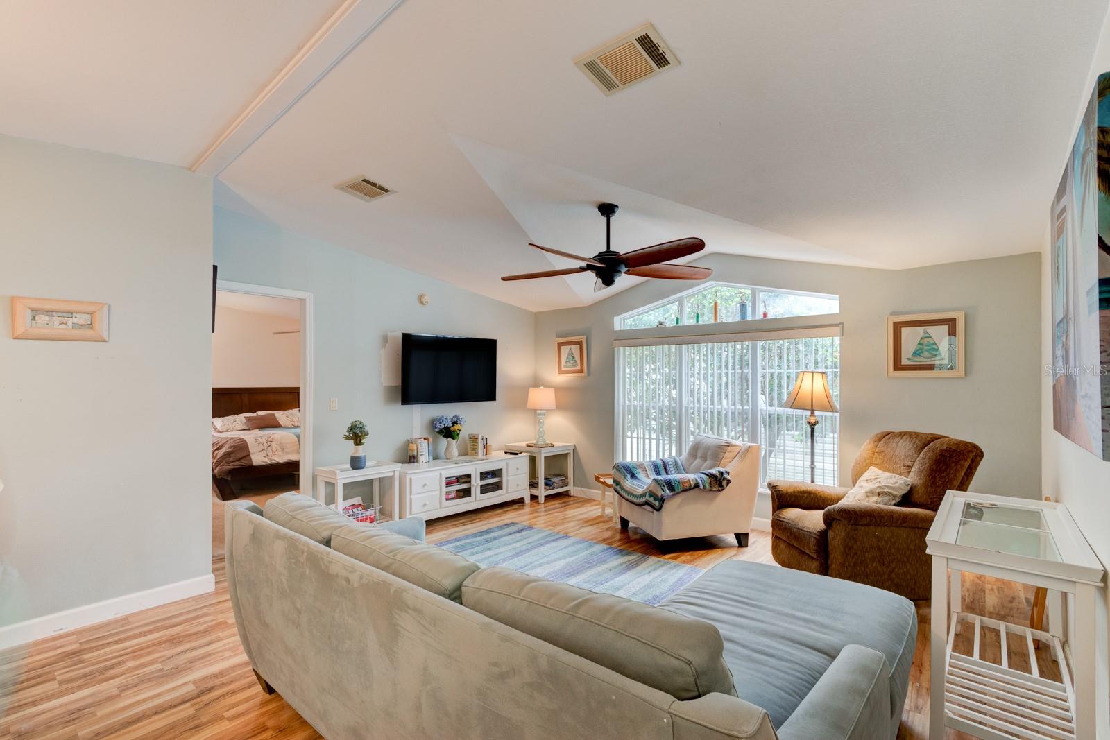 387 MARSH LANDING LOOP, OAK HILL, FL, 32759