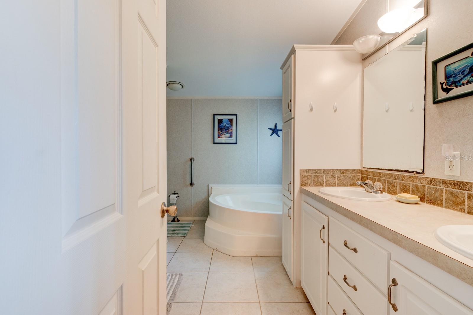 387 MARSH LANDING LOOP, OAK HILL, FL, 32759