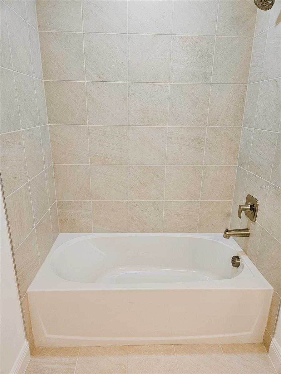 17712 BROADLEAF LOOP, VENICE, FL, 34293