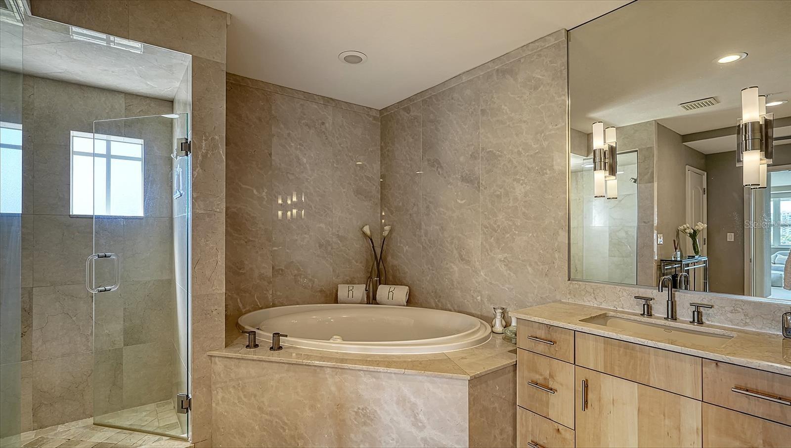 650 GOLDEN GATE PT #602, SARASOTA, FL, 34236