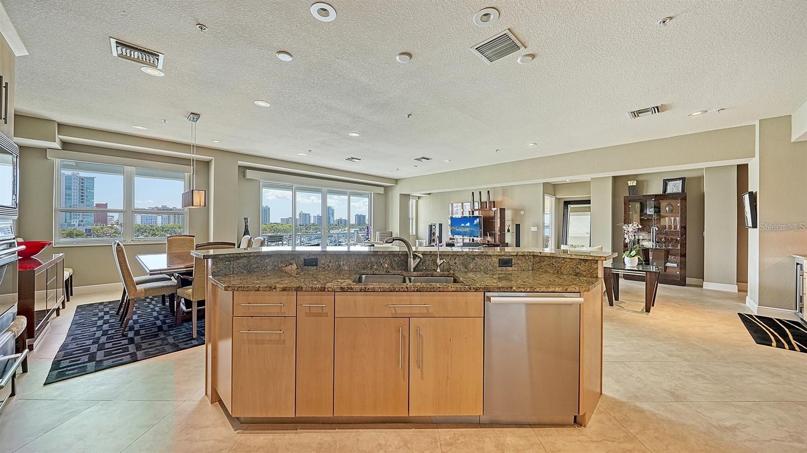 650 GOLDEN GATE PT #602, SARASOTA, FL, 34236