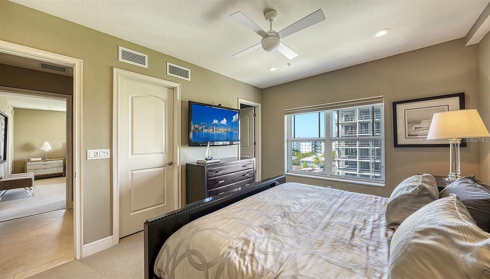 650 GOLDEN GATE PT #602, SARASOTA, FL, 34236