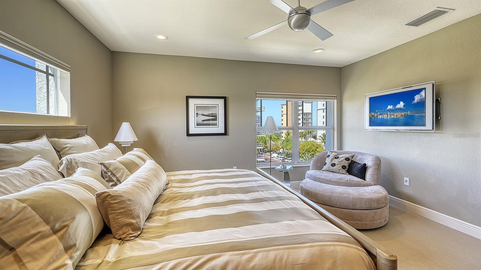650 GOLDEN GATE PT #602, SARASOTA, FL, 34236
